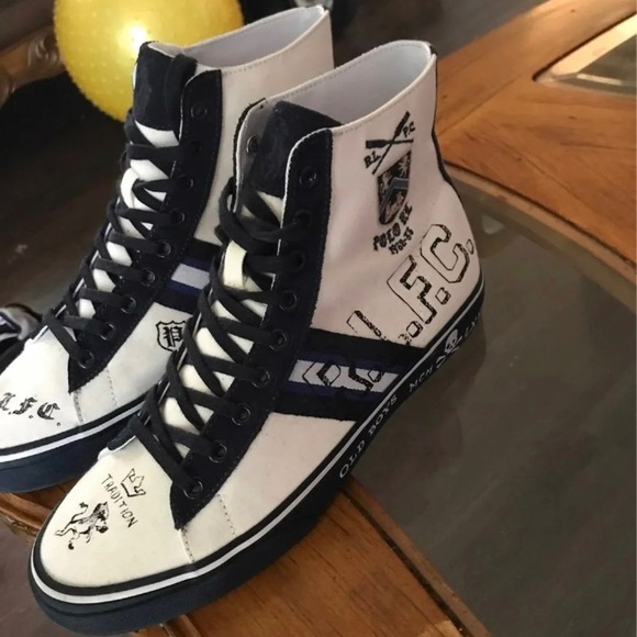 Polo - Picture 4 of 5